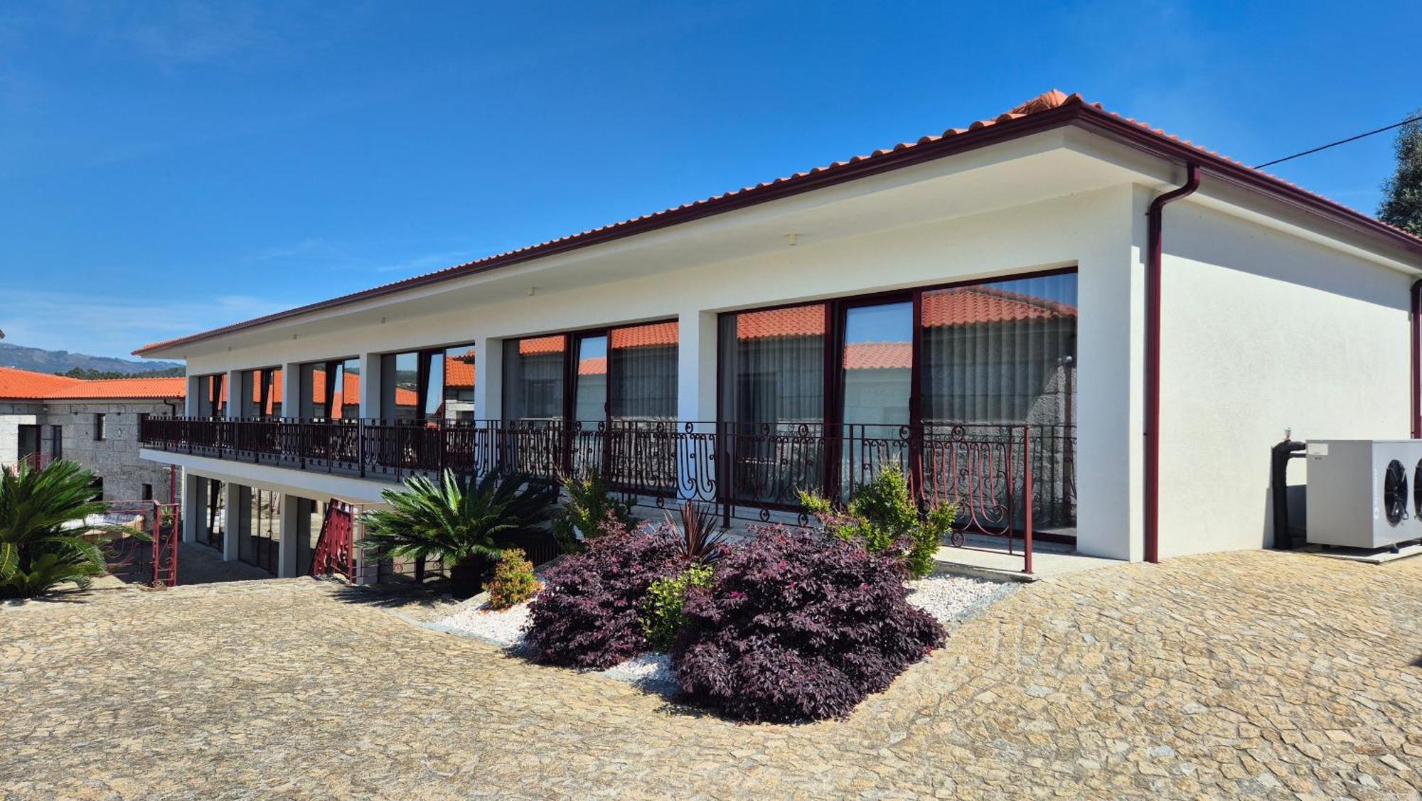 Hotel Quinta Carolina à Póvoa de Lanhoso Extérieur photo